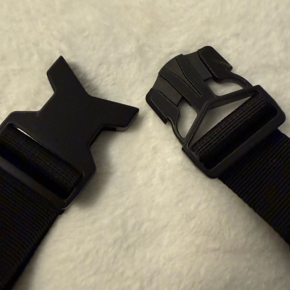 Black & White Nike Heritage Waistpack - Picture 9 of 9